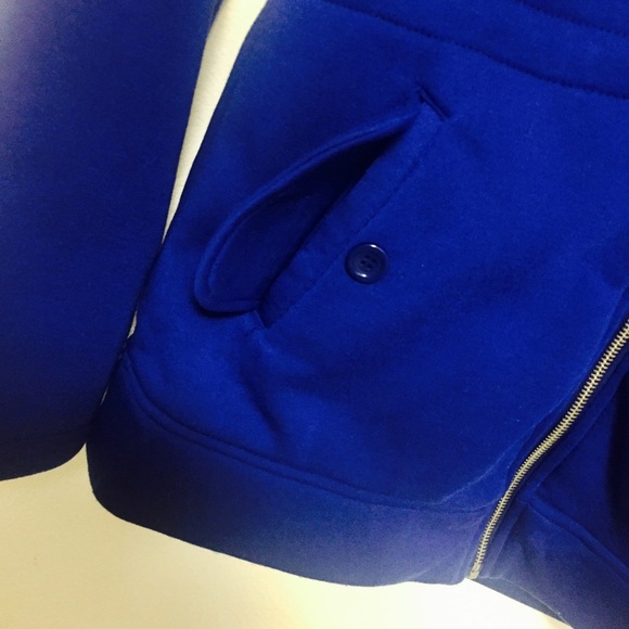 Fleeced Blue jacket - Picture 2 of 3